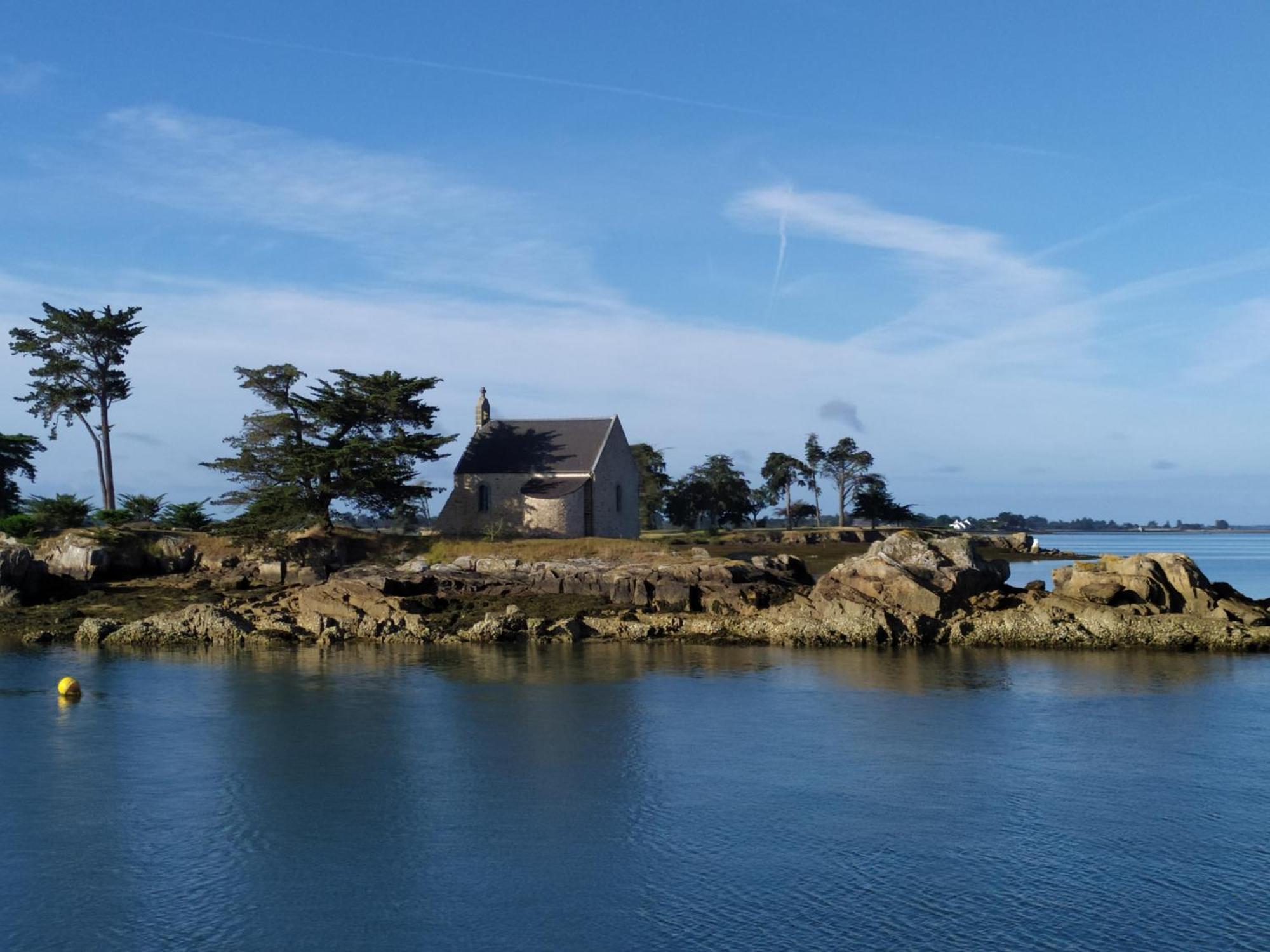 La Bisquine Bed & Breakfast Saint-Nolff Exterior photo