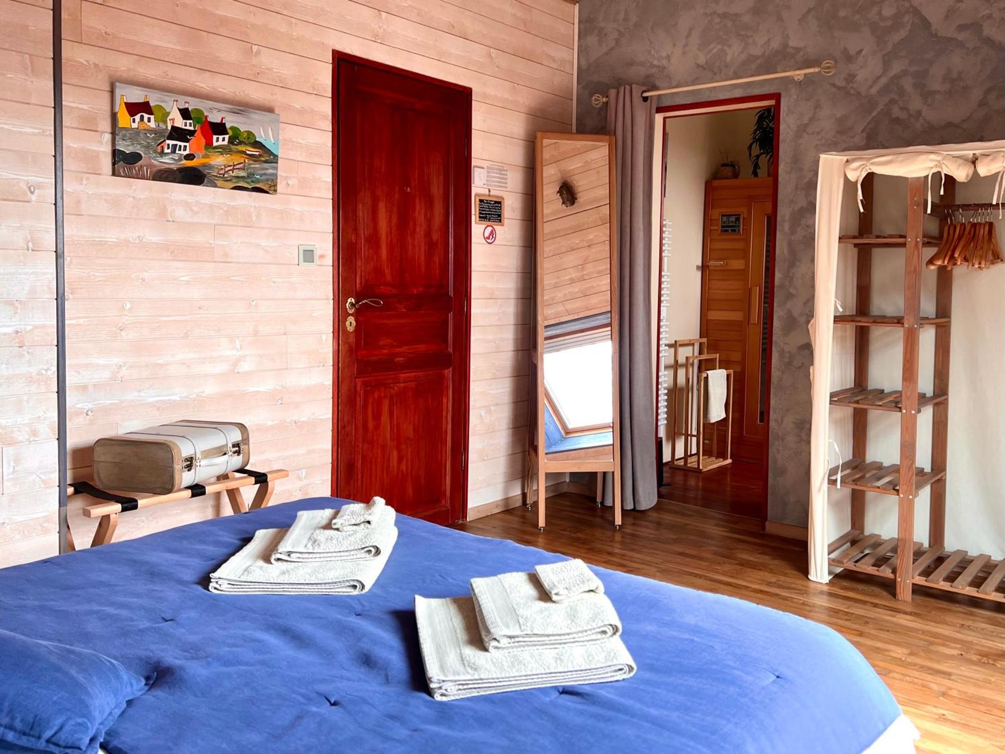 La Bisquine Bed & Breakfast Saint-Nolff Exterior photo